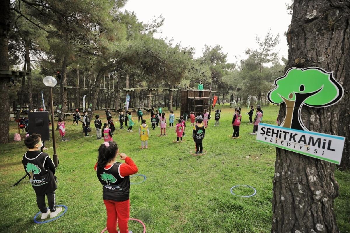 Gen&ccedil;lik kampu 4 mevsimde onbinlerce kişiyi misafir ediyor