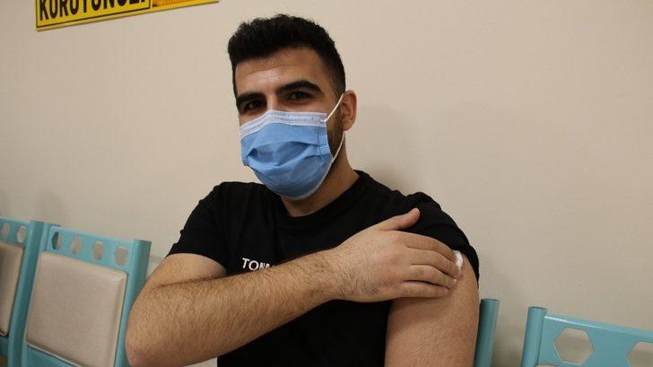 Sağlık çalışanlarına ikinci doz aşılama Elazığ’da başladı G4