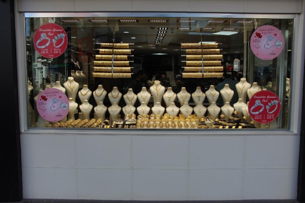 Sevgililer G&uuml;n&uuml; i&ccedil;in altın alacaklar dikkat