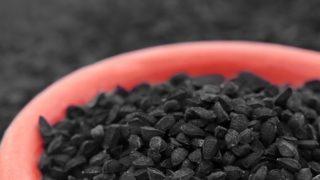 Kendisi küçük şifası büyük: Kralların bile vazgeçilmezi çörek otunun faydaları!