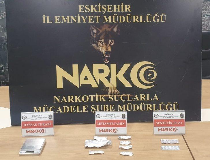 Uyuşturucu sattığı öne sürülen 2 şahıstan 1’i tutuklandı G2