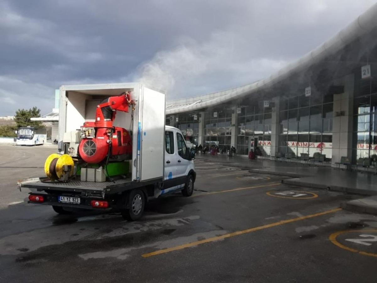 B&uuml;y&uuml;kşehir tarafından dezenfekte &ccedil;alışmaları s&uuml;r&uuml;yor