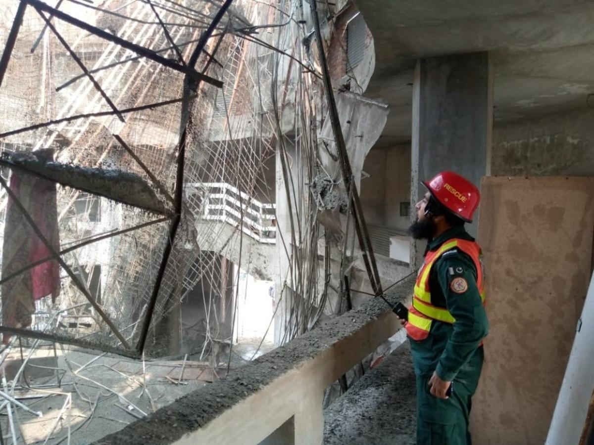 Pakistan&rsquo;da inşaat halindeki caminin kubbesi &ccedil;&ouml;kt&uuml;: 3 &ouml;l&uuml;