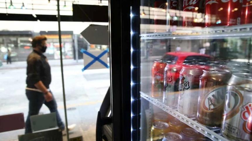 Covid: İngiliz matematikçi dünyadaki tüm koronavirüslerin kola kutusuna sığdığını hesapladı