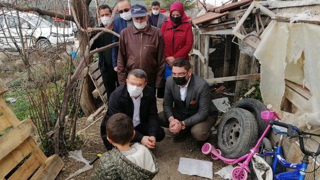 Kaymakam Cimşit ve Başkan İşlek’ten evi yanan aliye yardım sözü