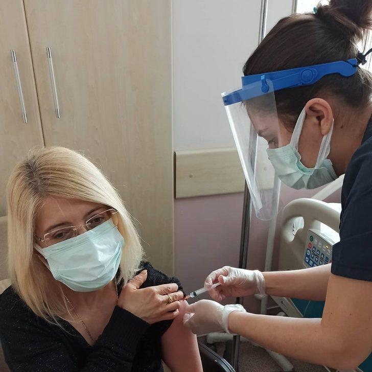 Merzifon’da sağlık çalışanlarına 2. doz aşı G2