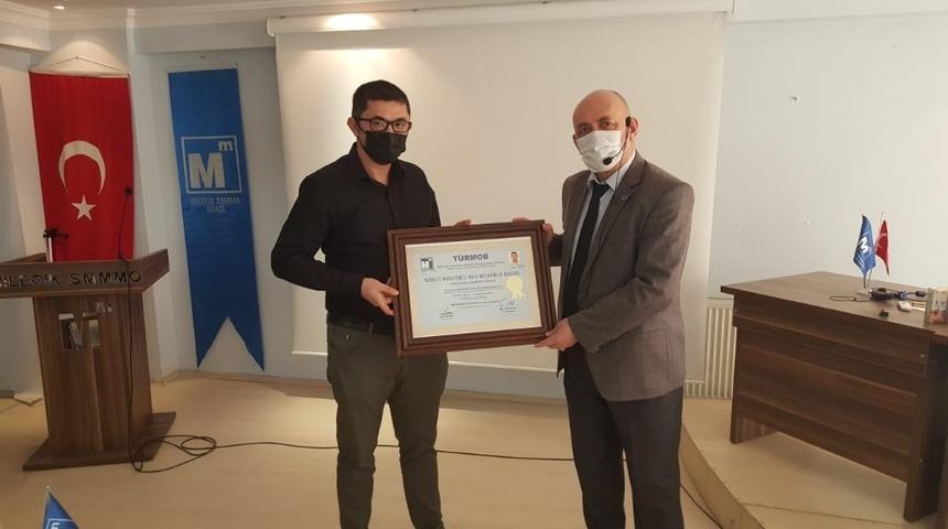 Genç muhasebeciler ruhsatlarını aldılar