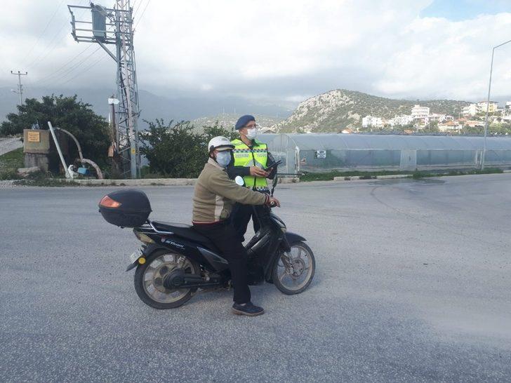 Jandarma göz açtırmadı, 260 motosiklet ve 50 traktör sürücüsüne 165 bin 500 TL ceza uygulandı G3