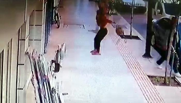 Genç kadın balkondan düştü, kaldırımda yürüyen kişi saniyelerle kurtuldu