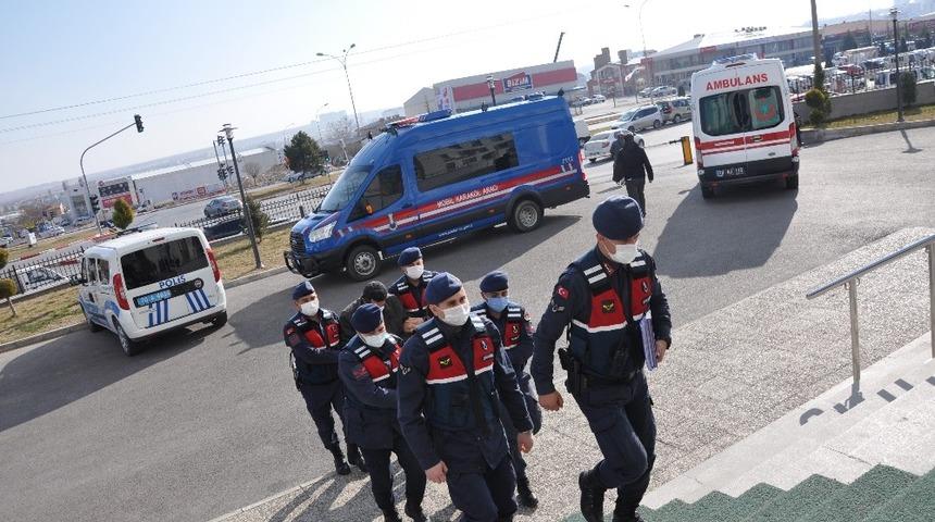 Karaman’da 3 kardeşi bıçaklayan şahıs tutuklandı