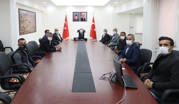 Vali Demirtaş, muhtarlarla bir araya geldi G1