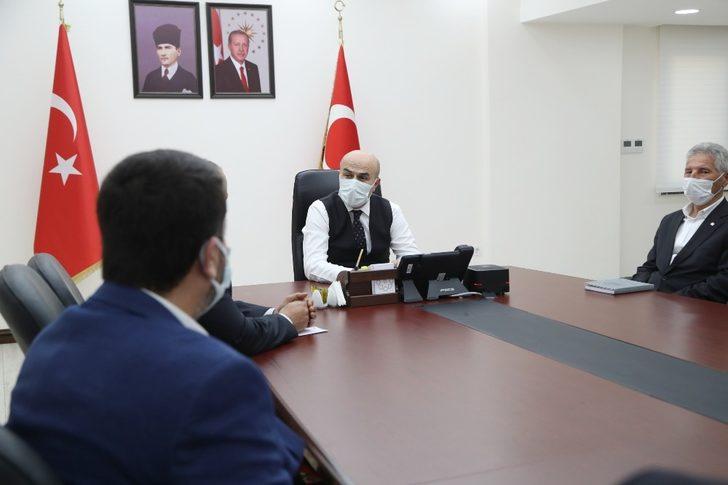 Vali Demirtaş, muhtarlarla bir araya geldi G4