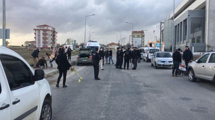 Boşanma aşamasındaki çiftin yakınları birbirine girdi: 11 yaralı