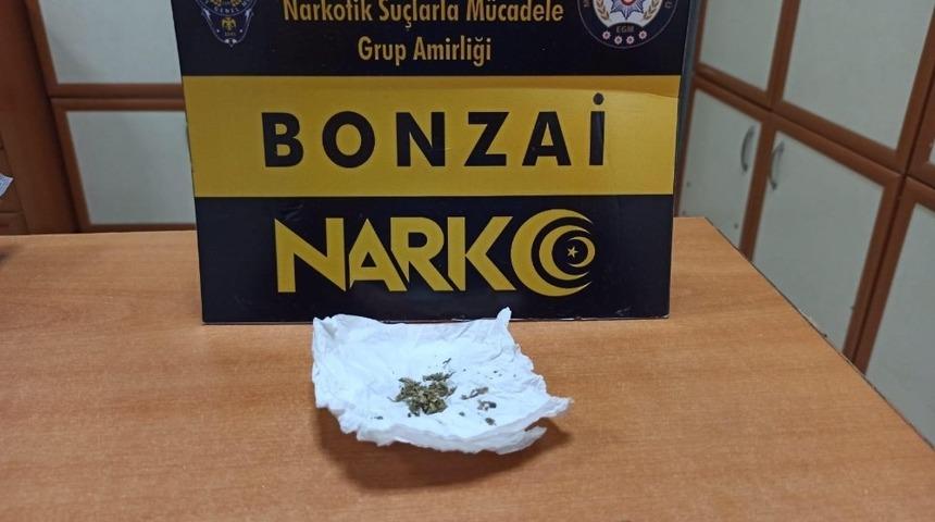 Kısıtlamada uyuşturucu maddelerle yakalandılar