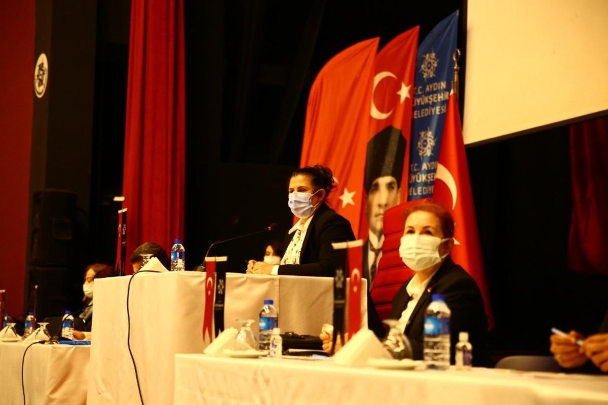 Başkan G&uuml;nel&rsquo;den B&uuml;y&uuml;kşehir meclisinde kadın duyarlılığı hatırlatması