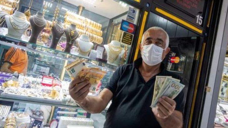 Türkiye'de vatandaşlar sonunda dolar satmaya başladı mı?