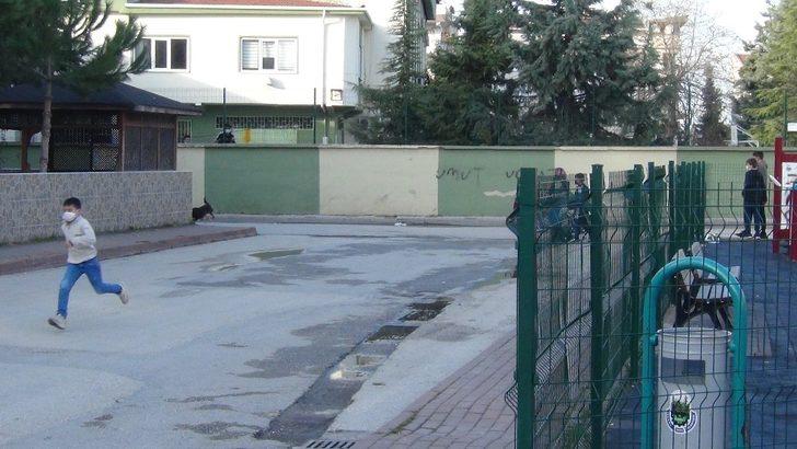 Polis ve siren sesini duyan kaçıyor G4