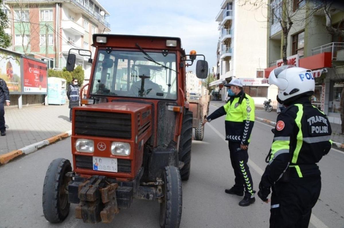 3 bin 549 ara&ccedil;, motosiklet ve trakt&ouml;r trafikten men edildi