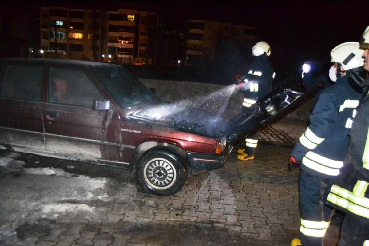 Konya&rsquo;da seyir halindeki LPG&rsquo;li otomobilde yangın
