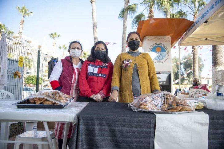 Üretici kadınlar, Özgecan Aslan Barış Meydanında stant açtı G4