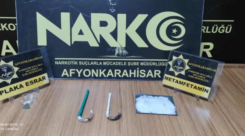 Şüphe üzerine durdurulan araçlarda uyuşturucu ele geçirildi