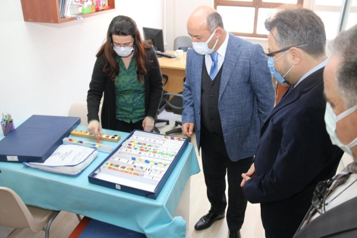 M&uuml;d&uuml;r Başyiğit&rsquo;ten, Rehberlik ve Araştırma Merkezi&rsquo;ne ziyaret
