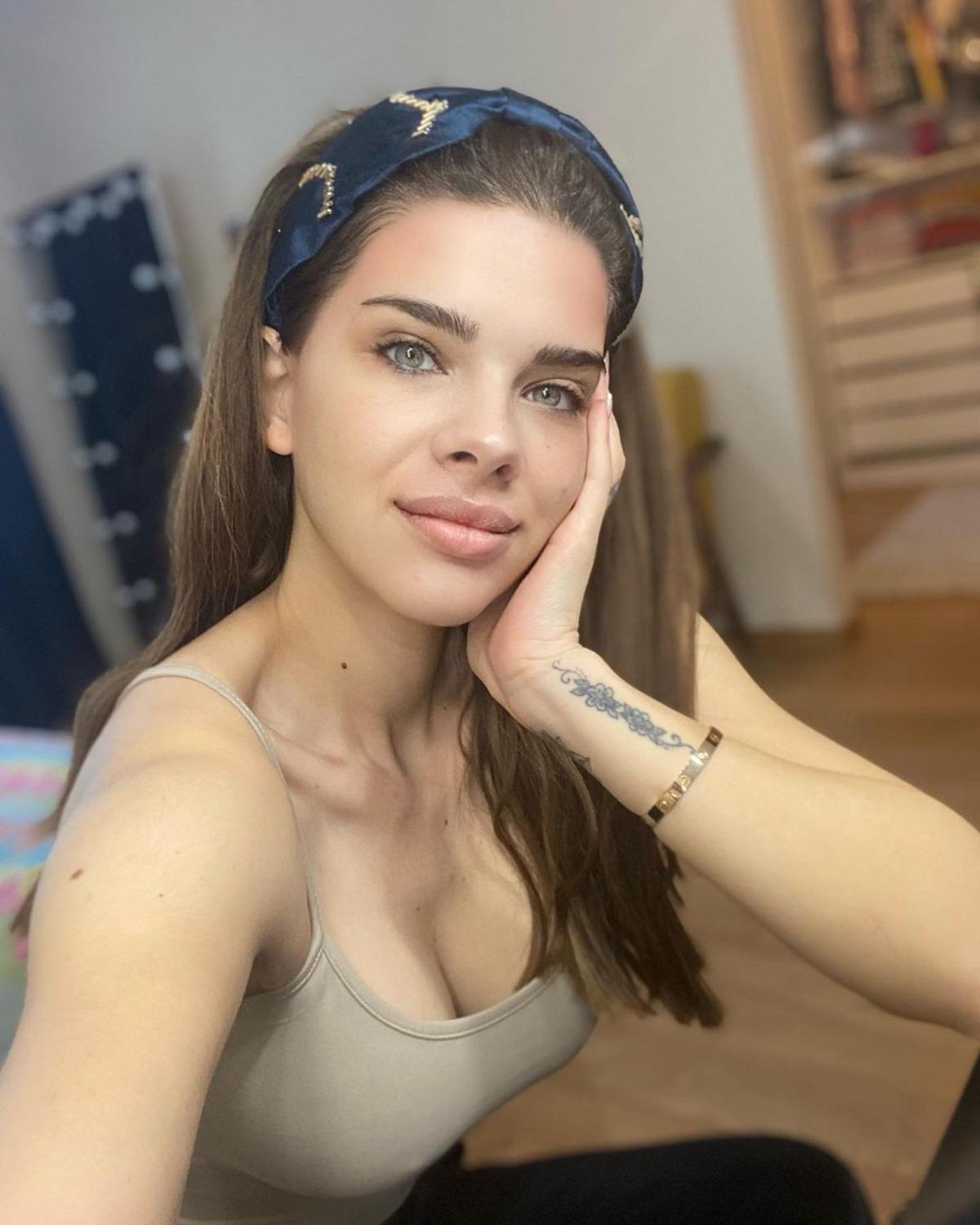 Damla Ersubaşı'nın g&uuml;zelliğinin kaynağı babadan!