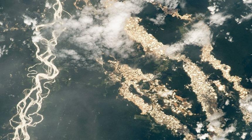 NASA'nın uzaydan çektiği fotoğraflar, Amazon'un 'altın nehirlerini' ortaya çıkardı