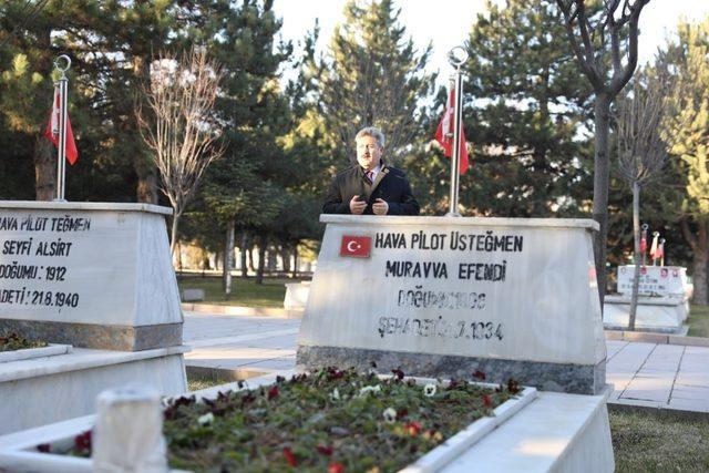 Başkan Palancıoğlu, Cuma sabahı Kartal Şehitliği’ni ziyaret etti