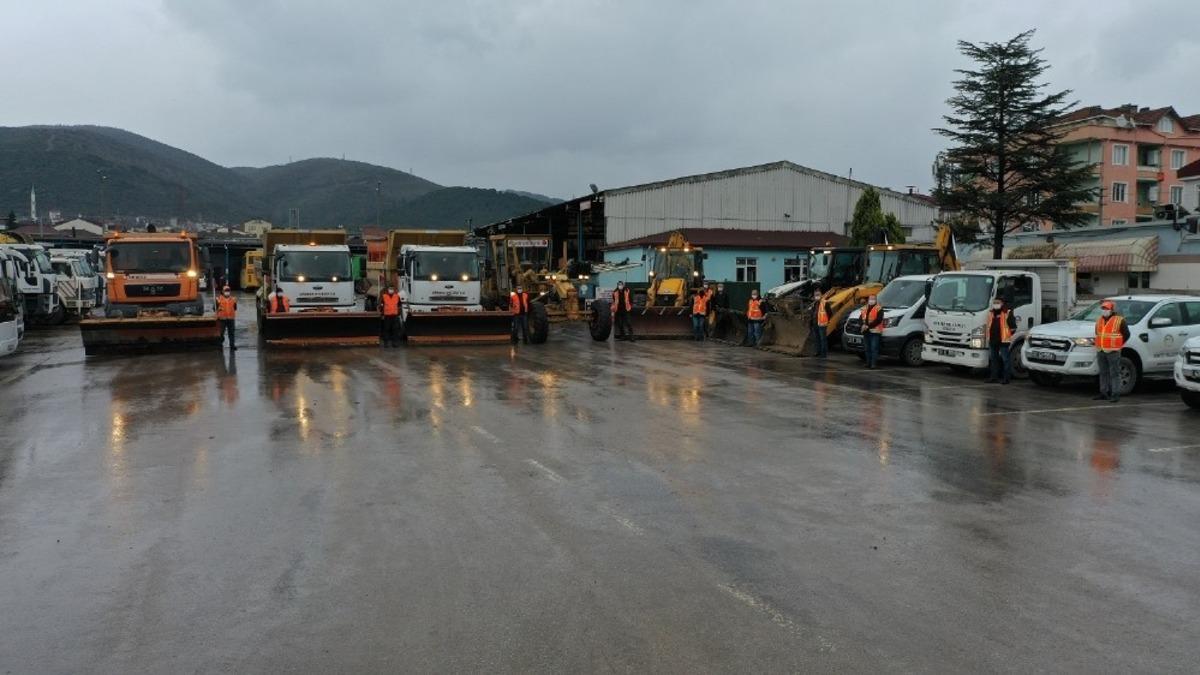 K&ouml;rfez Belediyesi karla m&uuml;cadeleye hazır