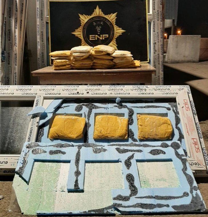 Erzurum’da üç farklı araçta toplamda 56 kilo 450 gram uyuşturucu ele geçirildi G4