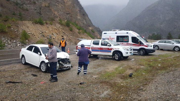 Karabük’te otomobil beton mikserine çarptı: 1 yaralı G4
