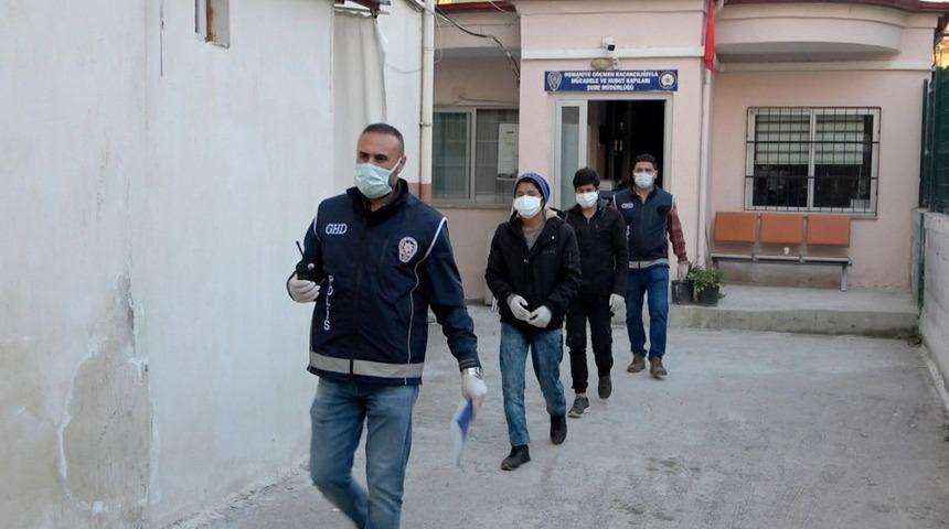 Osmaniye’de çevreye rahatsızlık veren Afgan mülteciler gözaltına alındı