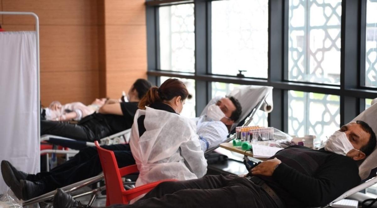 Kartepe&rsquo;de kan bağışı kampanyası d&uuml;zenlendi