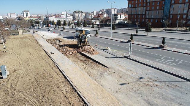 Karaman’da Sanayi Kavşağında yol genişletme çalışması