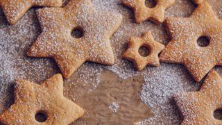 Dakikalar içinde hazır: Kokusuyla büyüleyen tarçınlı kurabiye!