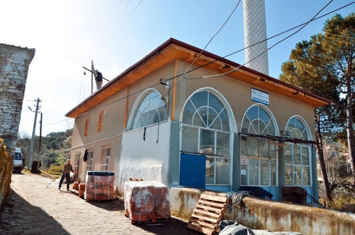 &Ccedil;akmar Mahalle Camiisi yenilendi