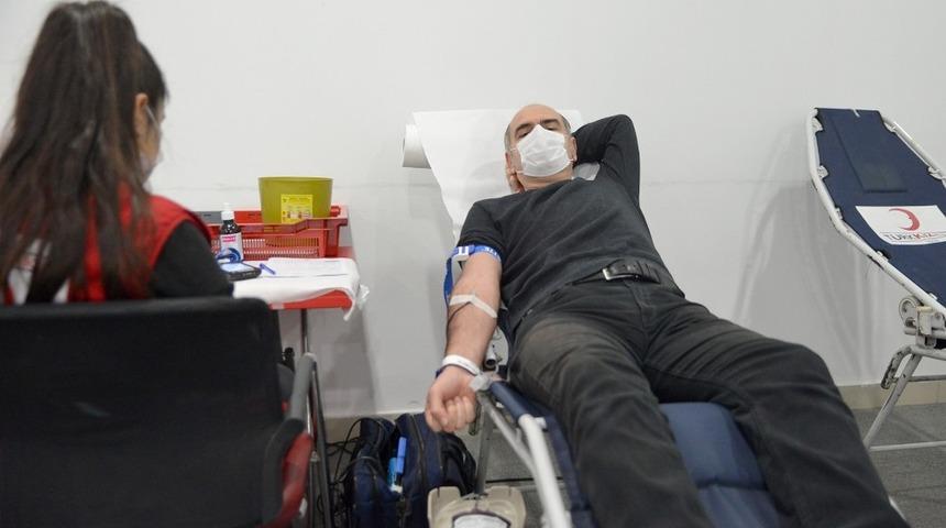 Tepebaşı personelinden kan bağışı