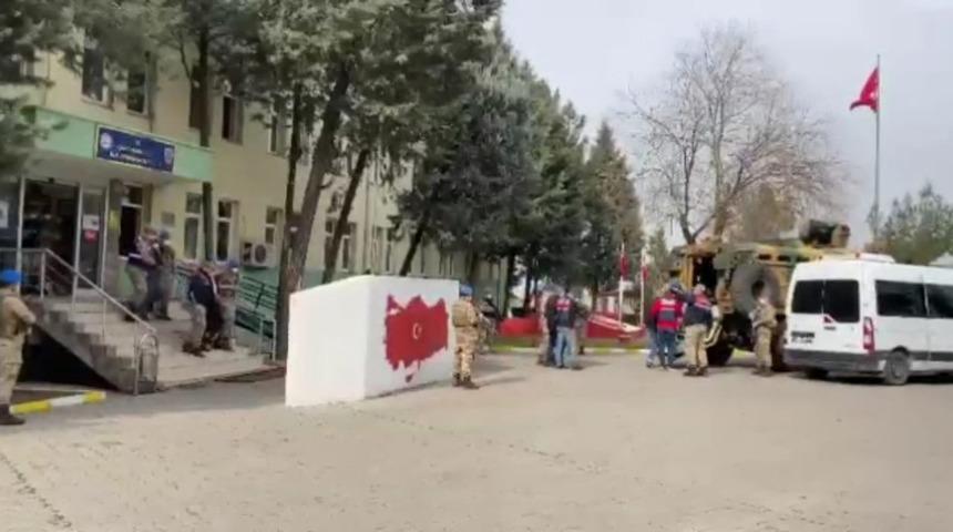 Diyarbakır’da 1 kişinin öldüğü muhtarlık seçimi kavgasında 26 kişi gözaltına alındı