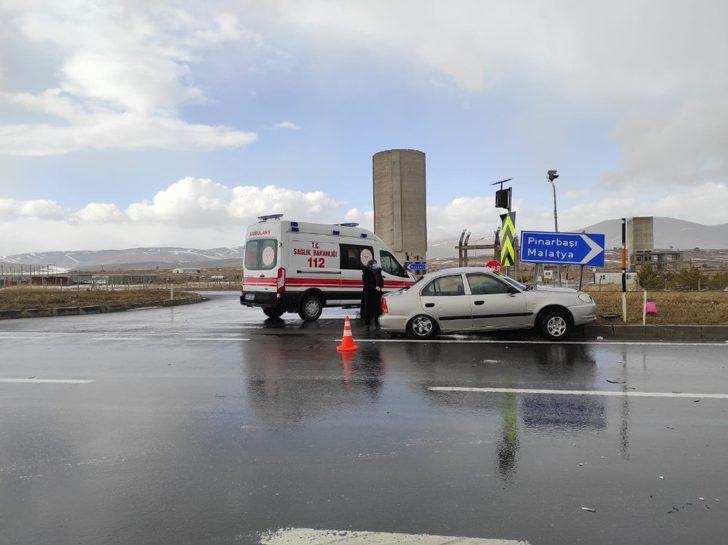 Kayseri’de 3 aracın karıştığı kazada 7 kişi yaralandı G4