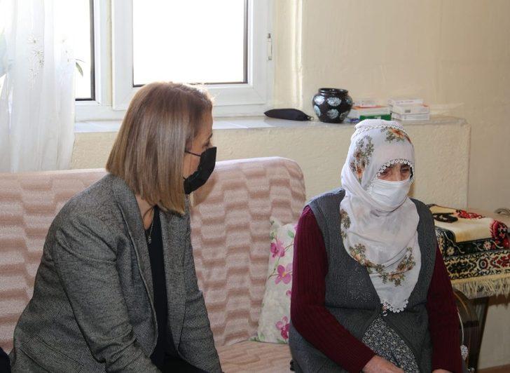 Vali Becel, aile ziyaretlerine devam ediyor G3