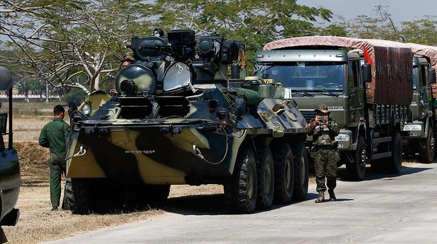 Facebook, Myanmar ordusuna ait hesapların paylaşımlarını sınırlandırdı