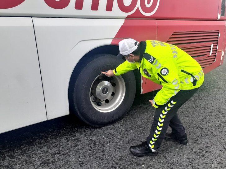 Kar yağışı öncesi araçlarda kış lastiği ve zincir denetimi G4