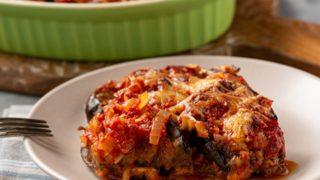 Bol domatesli lokanta usulü patlıcan musakka! 