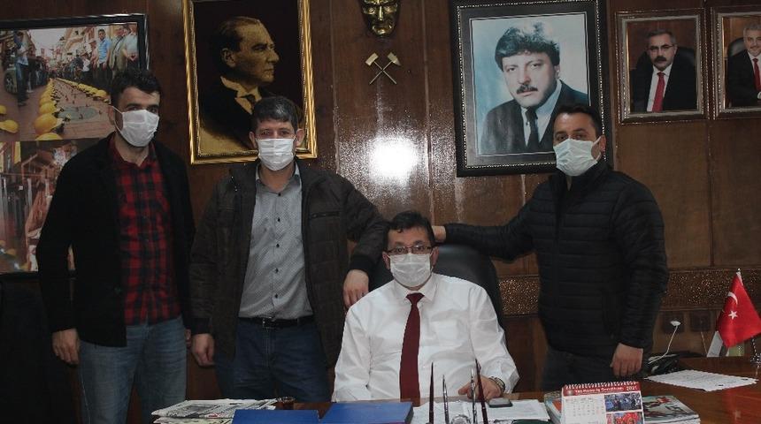 Amasralı Kazmacı ustalarından Kaya&rsquo;ya tebrik ziyareti