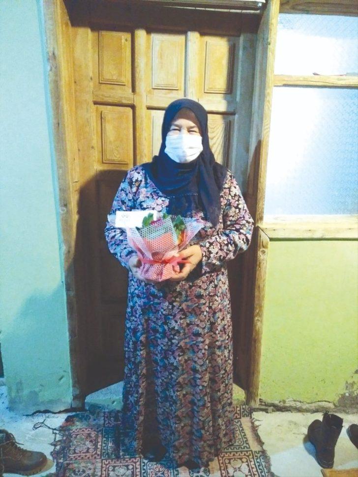 Üniversite öğrencileri pandemi döneminde büyükleri unutmadı G4