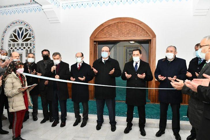 Dinî külliye ibadete açıldı G1