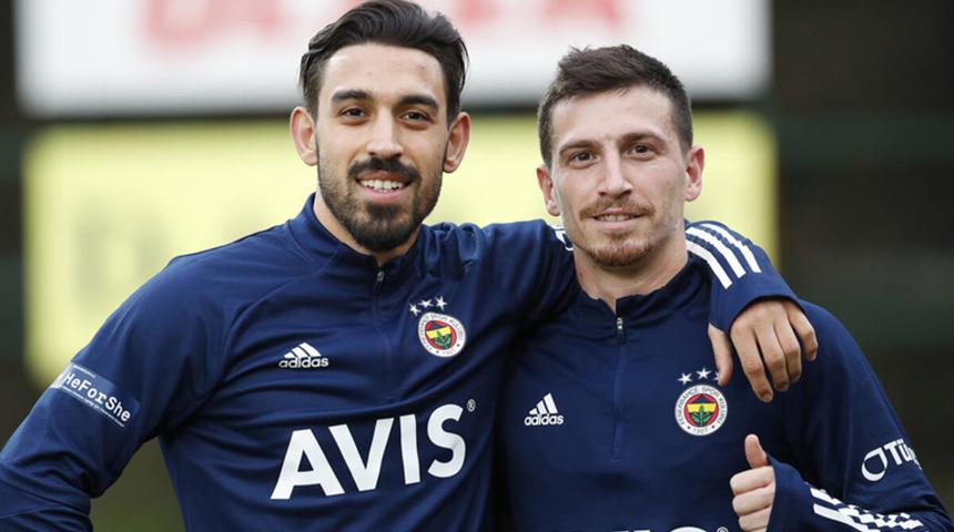 İrfan Can Kahveci'den Galatasaray göndermesi! Mert Hakan Yandaş ile poz verdi