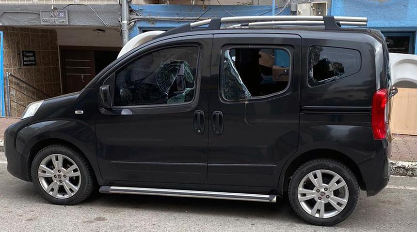 İki gün önce aldığı aracının camları kırıldı, lastikleri patlatıldı