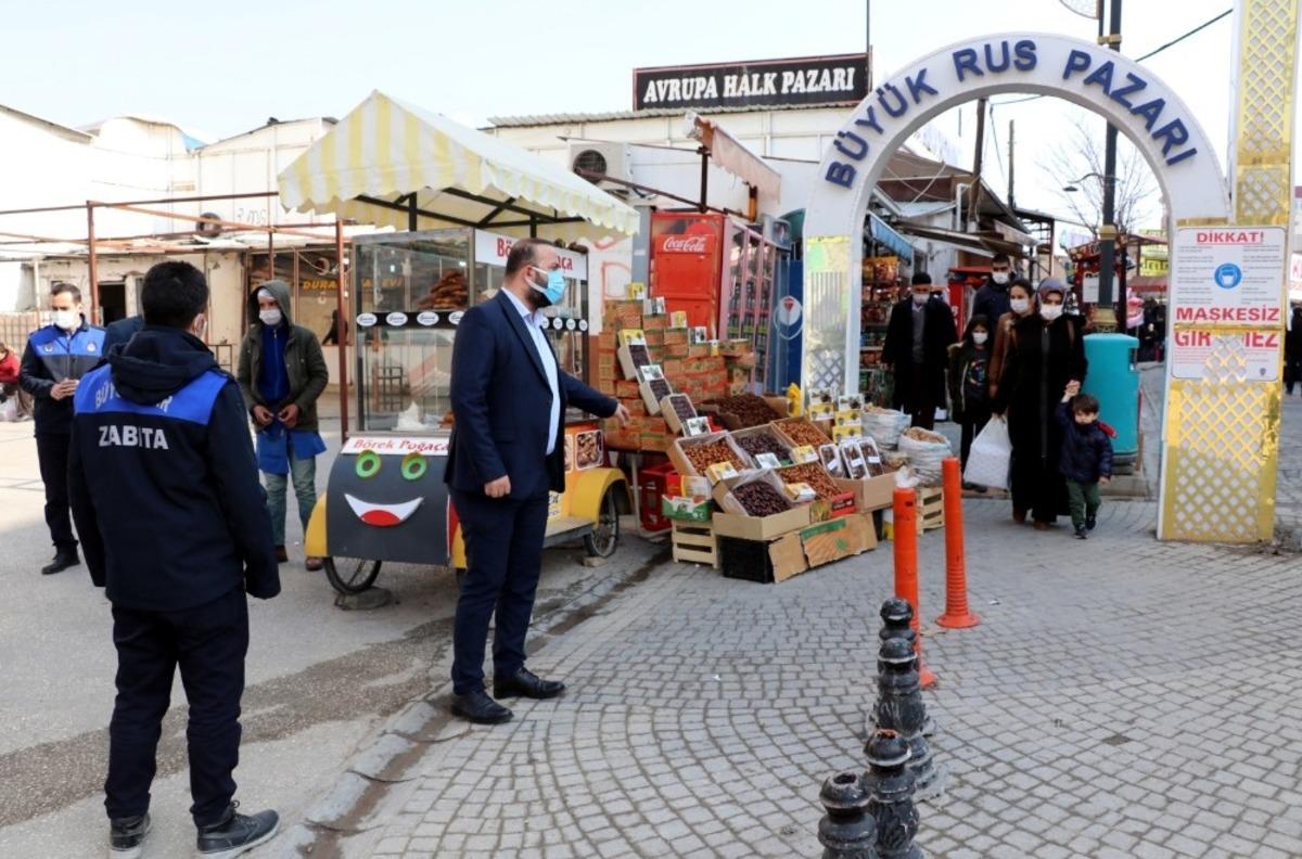 Van B&uuml;y&uuml;kşehir zabıtasından kaldırım işgali denetimi